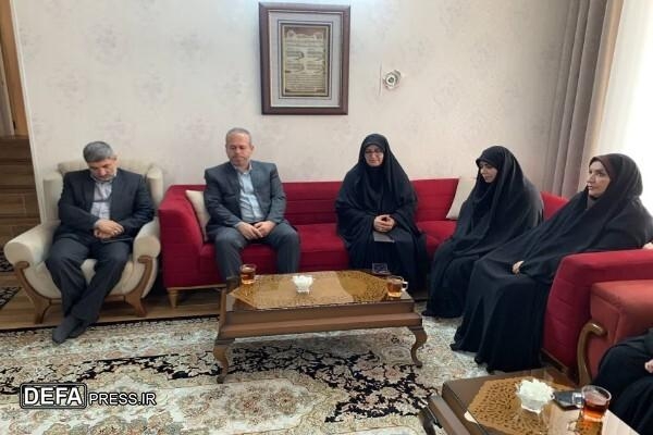 دیدار معاون استاندار و مسئولین با خانواده شهدای مدافع حرم خراسان‌شمالی