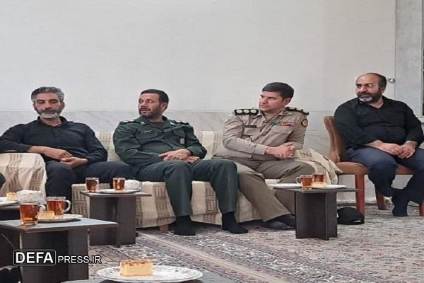 دیدار معاونان حفظ آثار استان یزد با خانواده شهید مدافع امنیت+ تصاویر