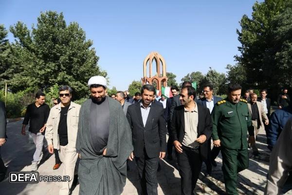 ادای احترام استاندار همدان به مقام شامخ شهدای جوکار + تصاویر
