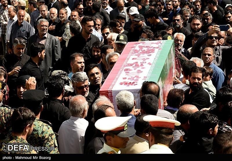 تشییع باشکوه پیکر دو شهید حمله تروریستی ایرانشهر در زابل
