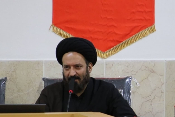 حضور فعال طلاب در مدارس اصفهان برای مقابله با فرقههای انحرافی ضروری است