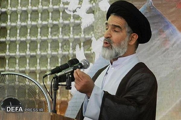 نقش کلیدی علما در دوران غیبت و هشدار درباره توطئههای دشمنان علیه ایران