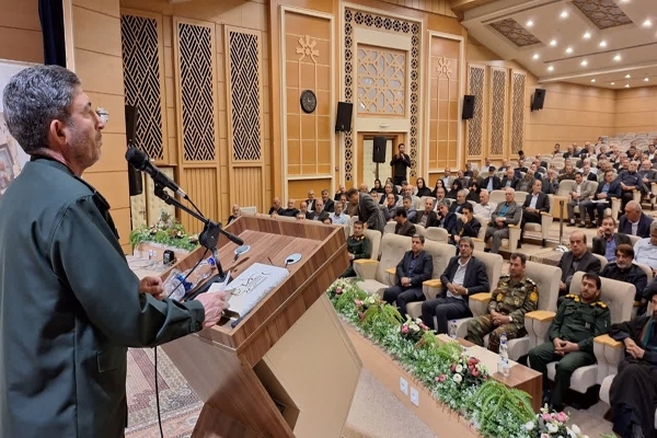 آزادگان دفاع مقدس، پرچم‌دار جهاد تبیین در جامعه هستند