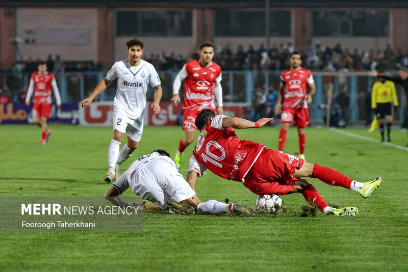 استقلال برای انتقال جنجالی مهاجم پرسپولیس با یک تیم توافق کرد