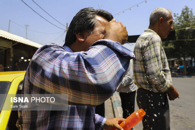 تداوم هوای گرم در تهران / احتمال خیزش گرد و خاک در نیمه جنوبی استان