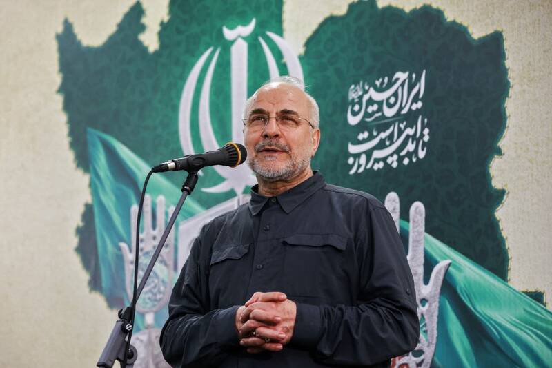 حضور رهبر انقلاب در قرارگاه فرماندهی جنگ با رژیم صهیونی به روایت قالیباف