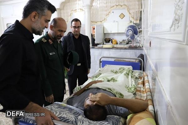دیدار مسئول ایثارگران سپاه پاسداران انقلاب اسلامی با جانبازان دفاع مقدس ۱۲ روزه