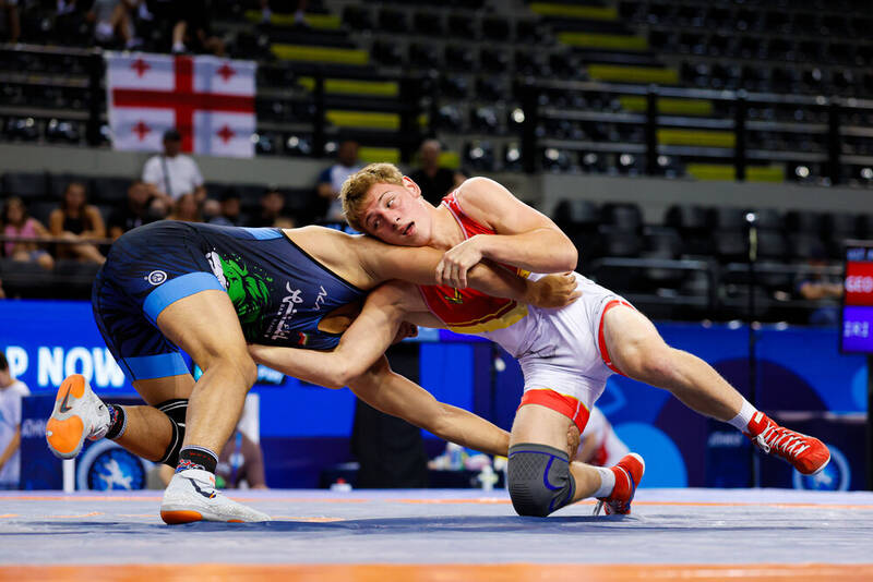 زنگ خطر در تیم‌های ملی کشتی نوجوانان