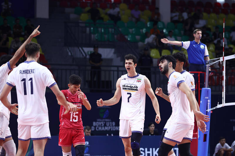 صعود والیبال ایران به نیمه‌نهایی قهرمانی‌ جهان