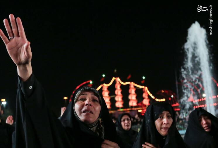 عکس/ اجتماع اربعینی‌ها در میدان آزادی