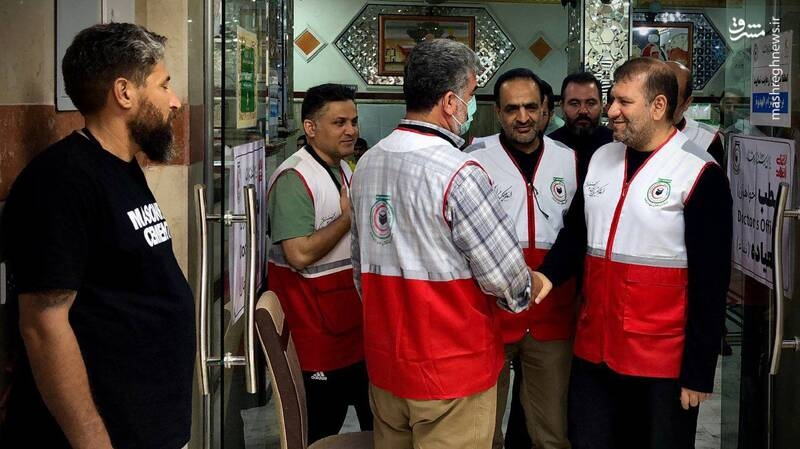 عکس/ بازدید دبیرکل هلال‌احمر از روند خدمت‌رسانی در نجف