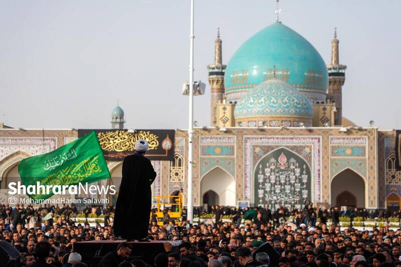 عکس/ مراسم چهارپایه‌خوانی شهادت امام رضا(ع) در حرم رضوی