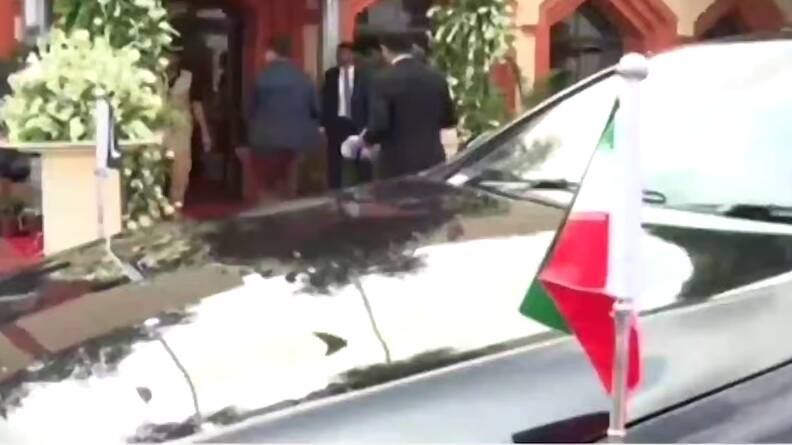 فیلم/ ادای احترام پزشکیان به شاعر و ادیب پارسی‌گویِ پاکستان