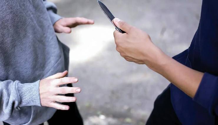 فیلم/ لحظه تلخ زورگیری از یک مادر و کودک در شرق تهران