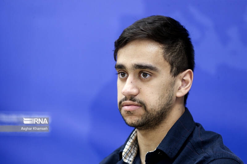 ملی‌پوش شنا: با هزینه شخصی برای مسابقات آماده می‌شویم