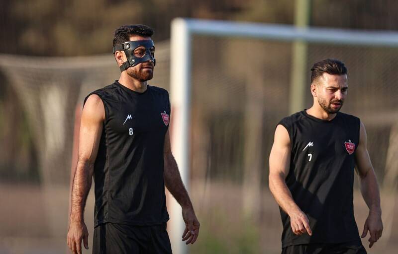ناچاری پرسپولیس برای استفاده از بازیکن ماسک‌دار