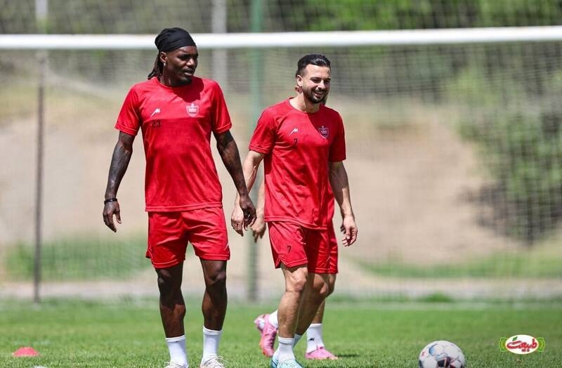 چرا بیفوما مقابل سپاهان فیکس نبود؟