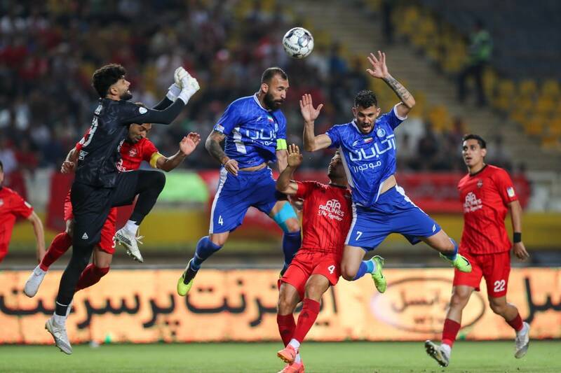 کارشناس داوری: چشمی باید اخراج می شد/ پنالتی تراکتور درست بود