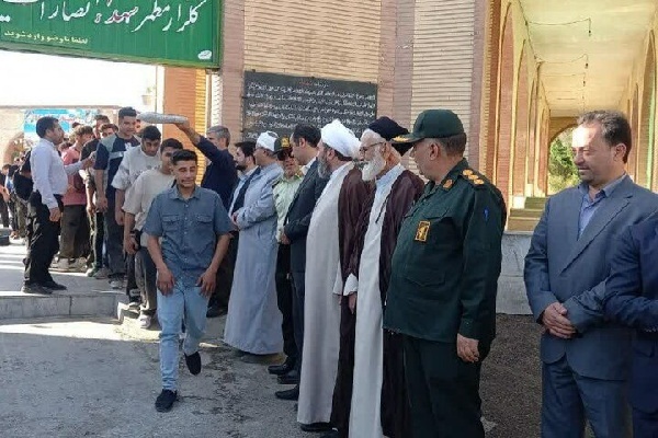 کاروان ۱۵۰ نفری دانش‌آموزان بیجاری به اردوی راهیان نور شمال‌غرب اعزام شد