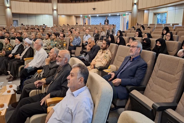 کتاب «رها در آسمان»، زندگینامه شهید «حسین حیدری» در اردبیل رونمایی شد