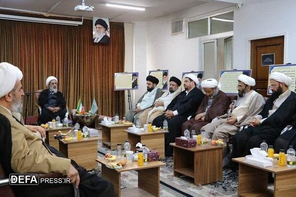 ضرورت تبیین اندیشه‌های امام خمینی (ره) در حوزه‌های علمیه