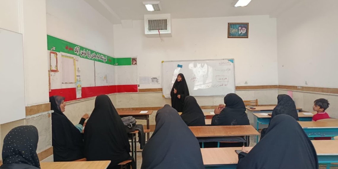 برپایی اردوی جهادی دانشجومعلمان در روستای مومن آباد قم