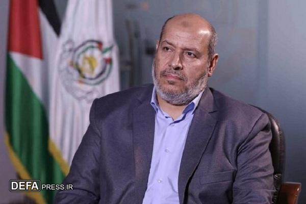 خلیل الحیه بر پیکر فرزند شهیدش نماز میت اقامه کرد