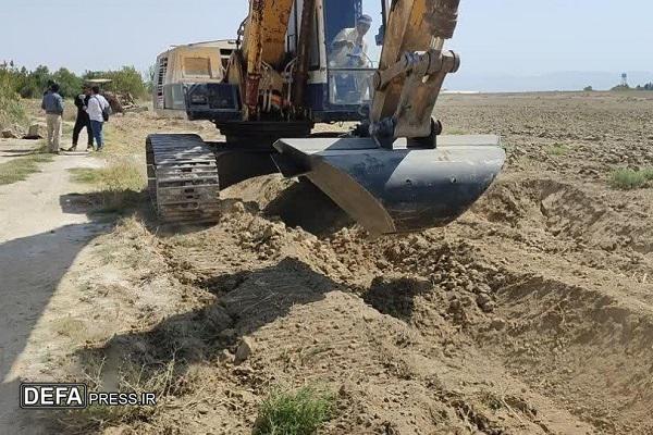 اجرای پروژه پوشش انهار با تکنولوژی بتن پارچه‌ای؛ برای نخستین بار در درگز