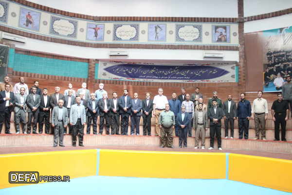 افتتاحیه مسابقات زورخانه‌ای کارگران کشور در کرمان+تصاویر