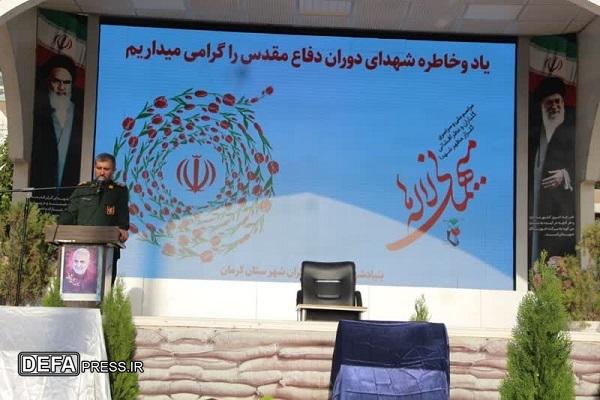 «مهمانی لالهها» در گلزار شهدای کرمان برگزار شد+تصاویر