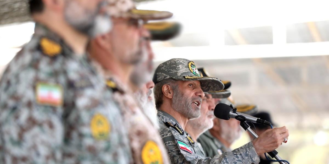 سرلشکر حاتمی: دشمن را کاملاً زیر نظر داریم/ یاوهگوییهای دشمن تأثیری در روند پیشرفت کشور ندارد