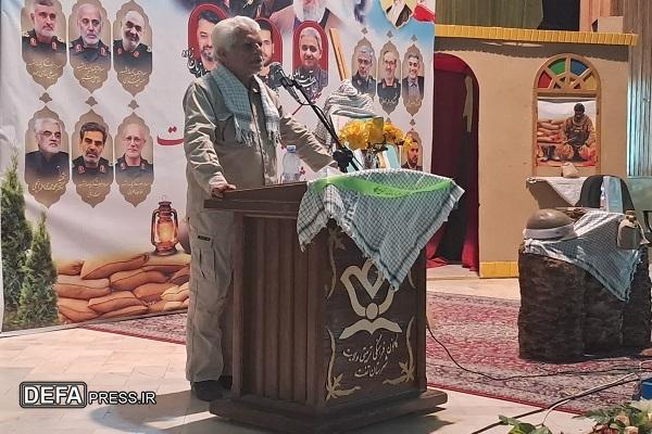 رونمایی از کتاب «رخصت پهلوان» در همایش رزمندگان تفت+ تصاویر