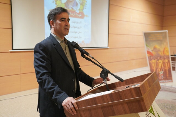 انقلابیون در راستای توسعه و پیشرفت کشور گام بر می‌دارند