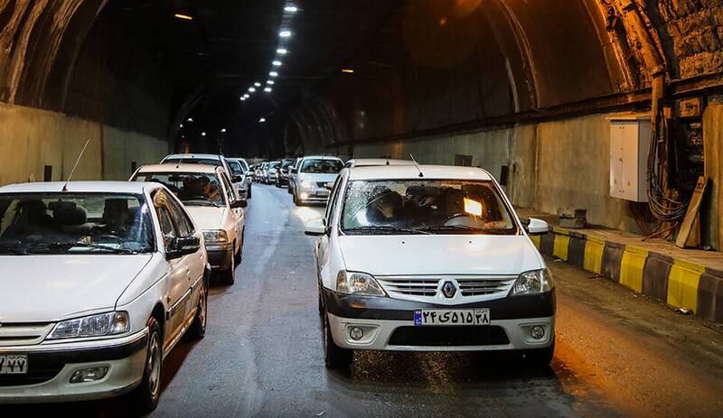 بازگشایی دو طرفه جاده چالوس و آزادراه تهران-شمال/ ترافیک همچنان سنگین است