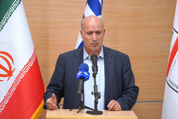 تاج: داوران بعد از اشتباه عذرخواهی کنند