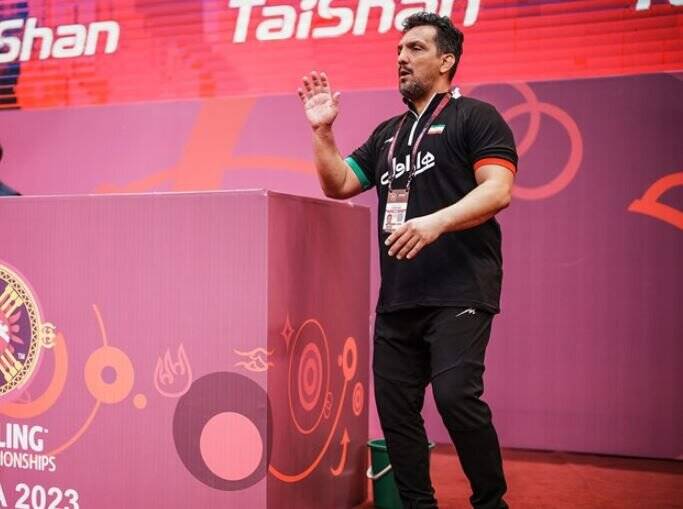 درستکار: قهرمانی کشتی ایران در جهان به فاصله یک روز زودتر بی‌سابقه است