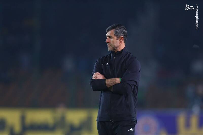 عصبانیت کریم باقری از وضعت زمین بازی پرسپولیس و چادرکلو