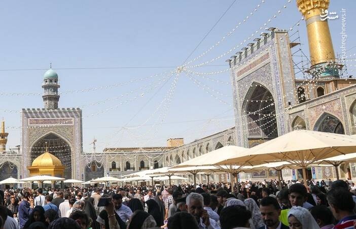 عکس/ روز میلاد پیامبر(ص) و امام جعفر صادق(ع) در حرم رضوی