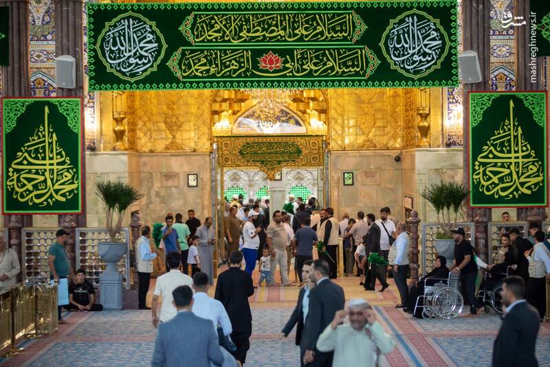 عکس/ نصب کتیبه‌های ولادت پیامبر در حرم امام حسین(ع)