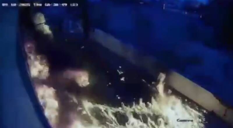 فیلم/ تصاویر دوربین مدار بسته از لحظه برخورد پهپاد یمنی به هتل جیکوب در ایلات اشغالی