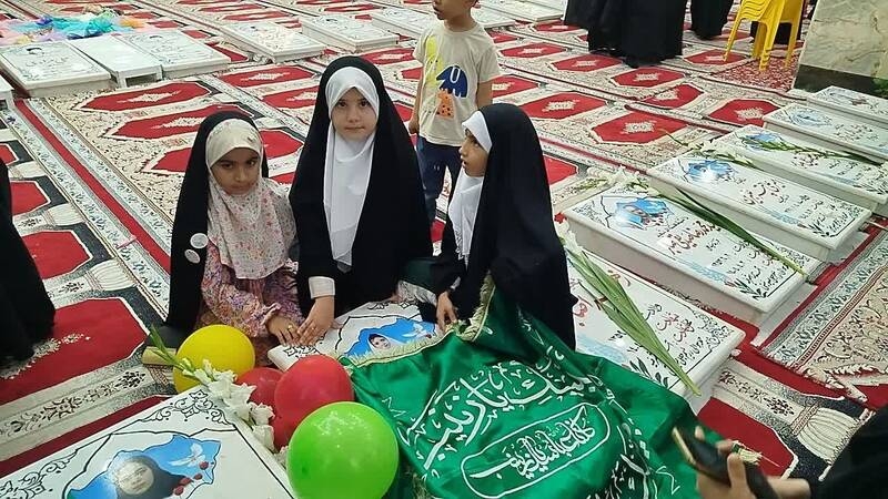 فیلم/ جشن تولد شهیده محیا صدیقی صابر در گلزار شهدای آستانه