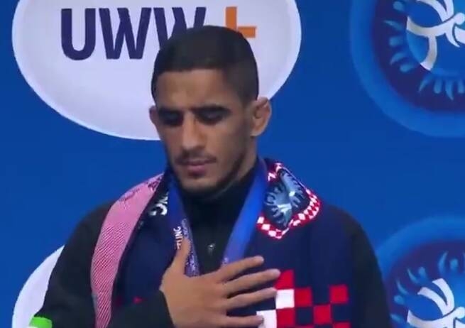 فیلم/ مراسم اهدای مدال طلای رحمان عموزاد