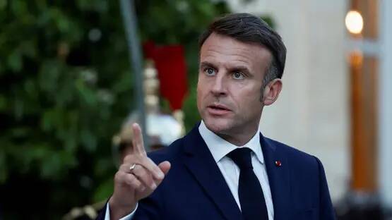 فیلم/ پلیس آمریکا مکرون را پیاده‌ به سمت سفارت فرستاد!