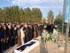 مادر شهیدان والامقام خراسانی در جوار گلزار شهدای روستای خورزان آرام گرفت