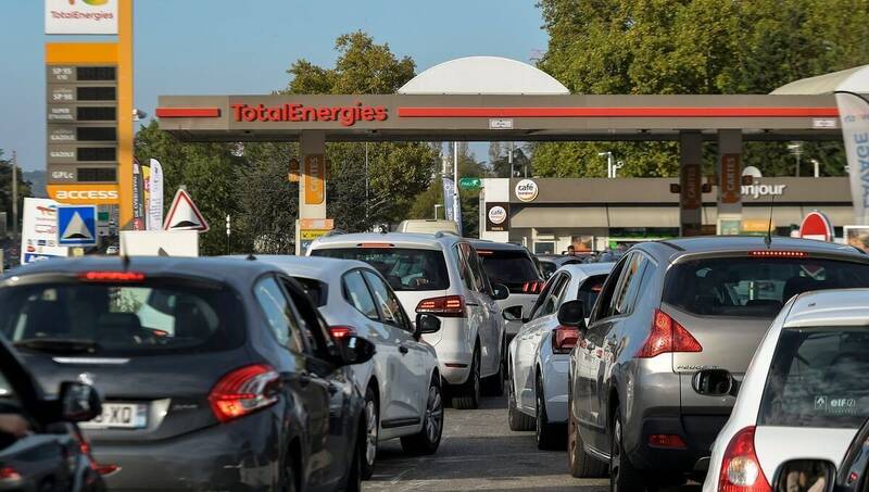 مصرف بیش از ۱,۰۰۰,۰۰۰,۰۰۰ لیتر بنزین در ۷ روز