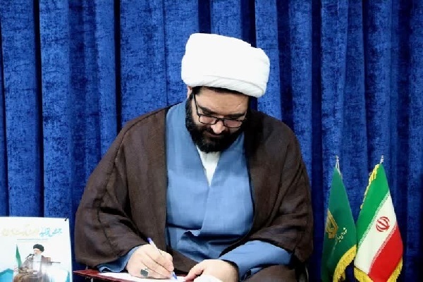 هفته دفاع مقدس نماد عزت و استقلال و مقاومت ملت ایران است