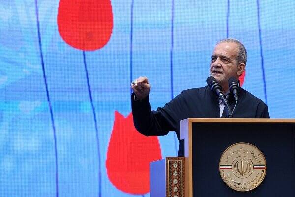 پزشکیان: باید به سرعت عقب ماندگی‌های کشور را اصلاح کرد