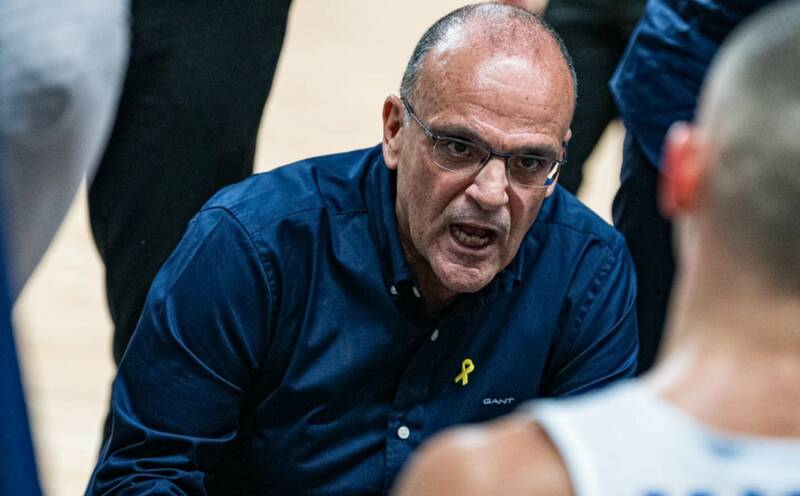 پیشنهاد سرمربی اسرائیل برای «کشتن» بازیکن رقیب!