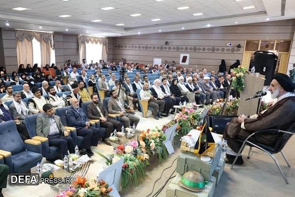 حجت‌الاسلام فاطمی : امروز وظیفه‌ی ماست که با نیت خالص، تربیت الهی، و آرامش خانوادگی، راه شهیدان را ادامه دهیم