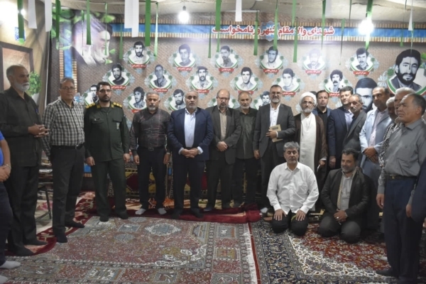گردهمایی بزرگ رزمندگان شهر ورنامخواست برگزار شد